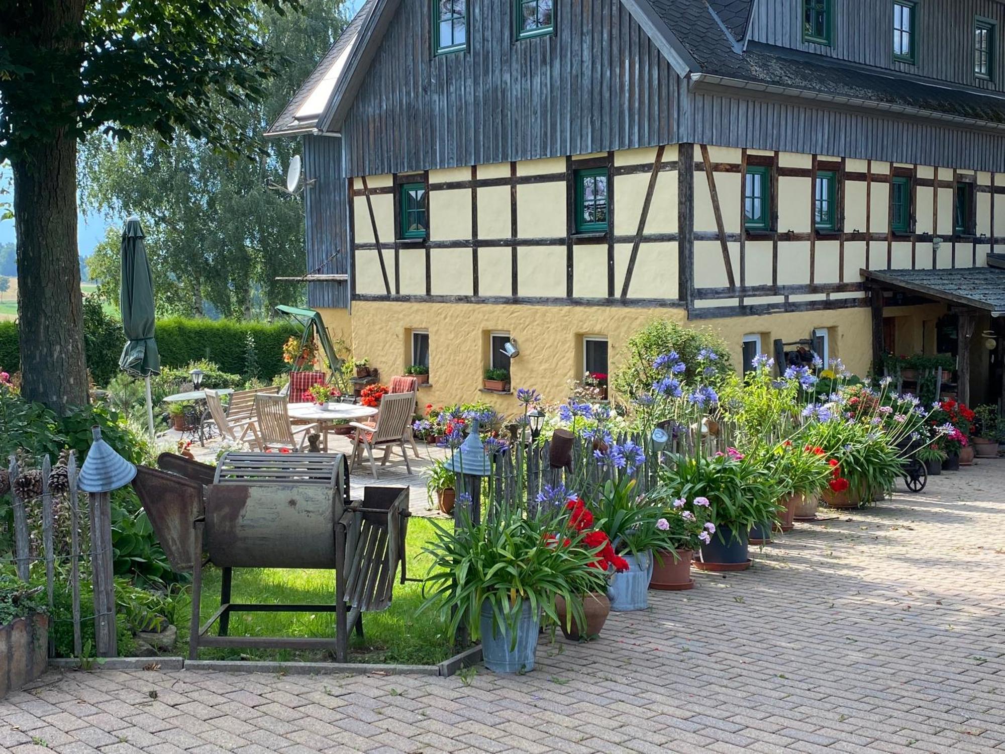 Hotel Olbernhau Mit Sauna - Kleines Landhotel Zur Ofenschenke Exterior foto